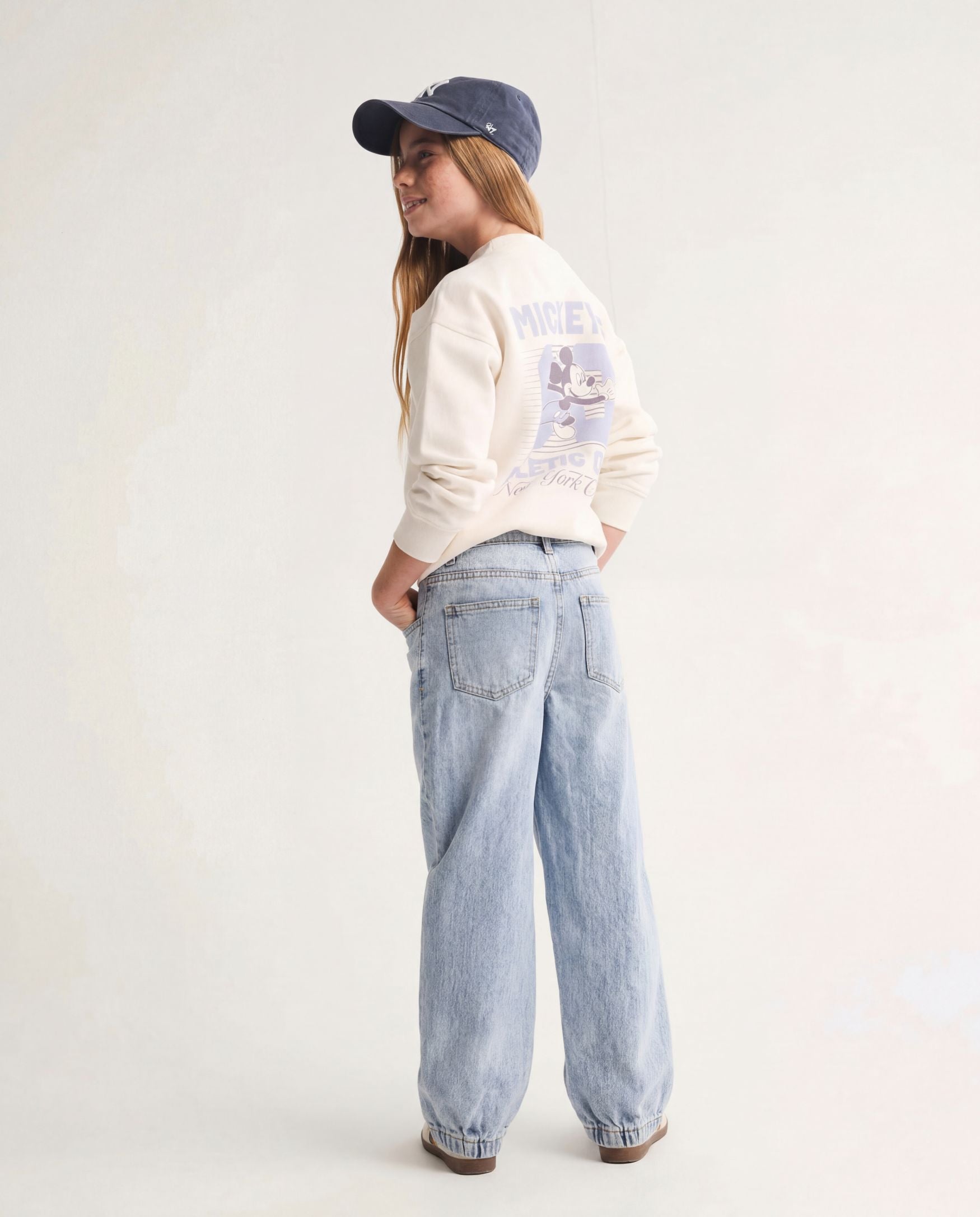 Barrel Fit Light Blue Jeans